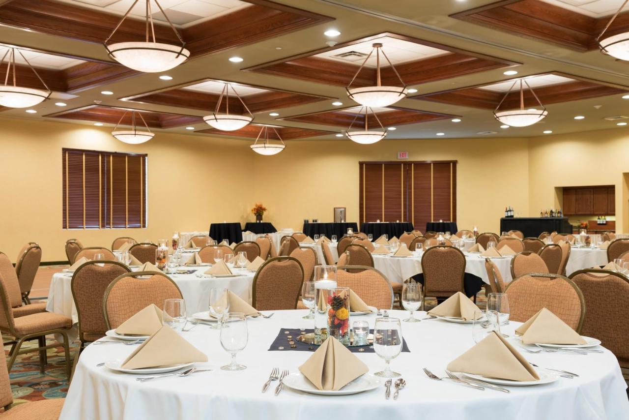 Holiday Inn Midland By Ihg Exteriér fotografie